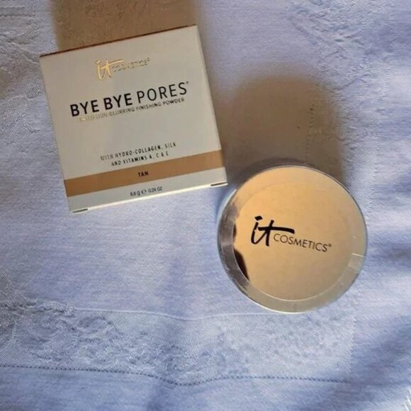 New it Cosmetics Bag for On the Go jammed pack full of goodies - Picture 2 of 7